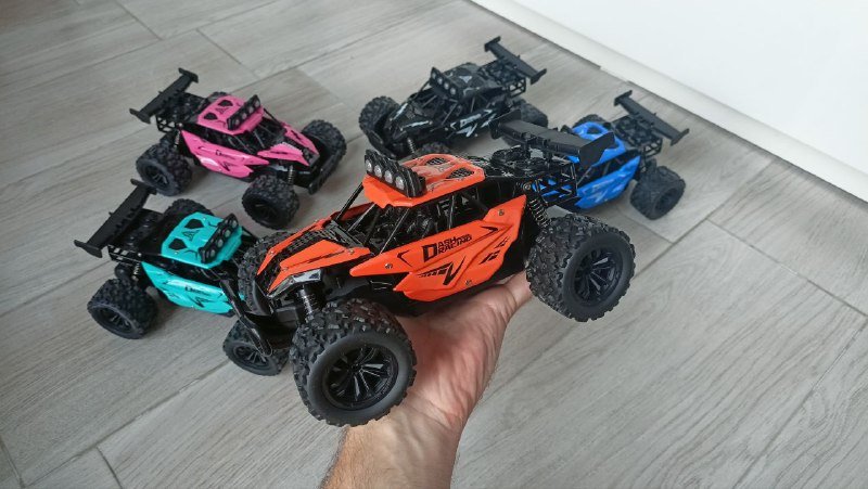 Джип на пульте управления с аккумулятором 2