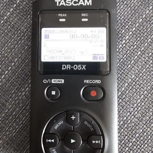 Tascam DR-05X диктофон, карта памяти 64GB