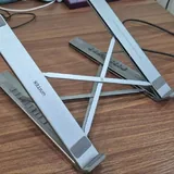 Складная подставка Unitek с USB-C хабом 1