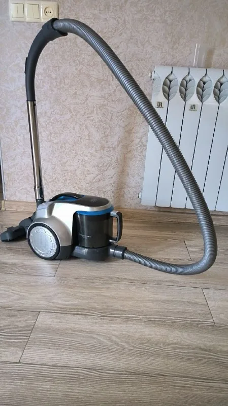 Пылесос Black+Decker 1