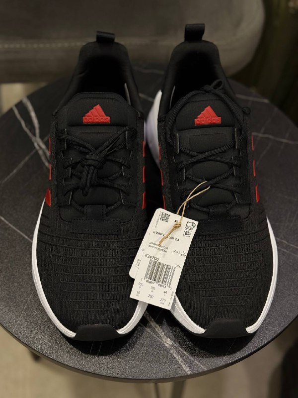 Мужские кроссовки Adidas, размер 43 4