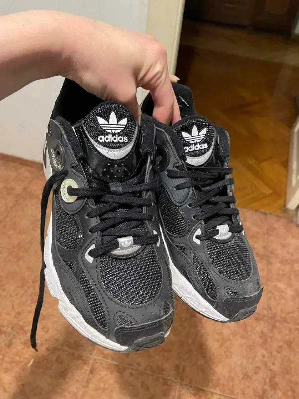 Кроссовки Adidas Astir low-top 1