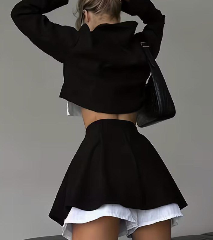 Женские костюмы красный, черный 6