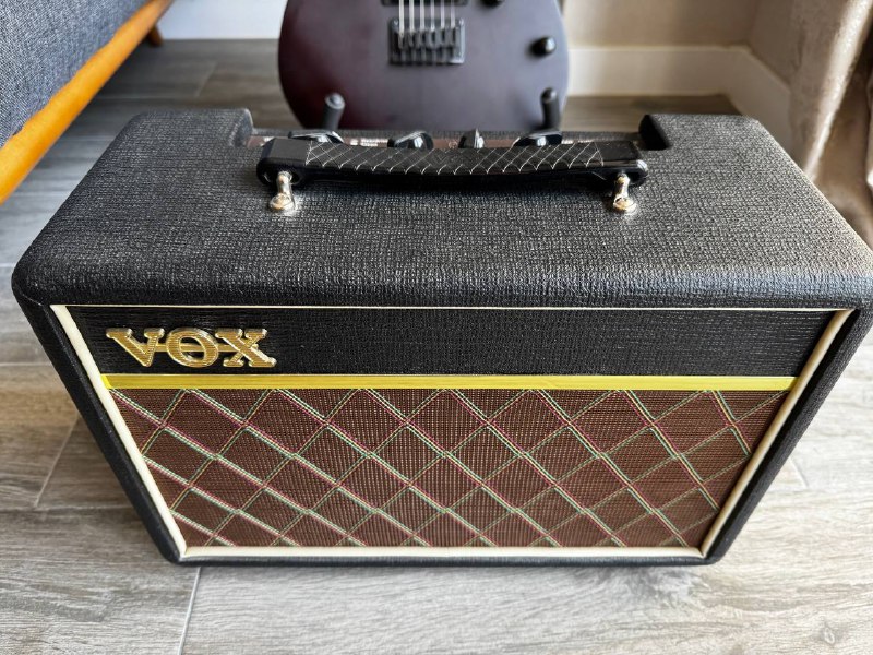 Гитара Ibanez gio grg121 dx, Комбо-усилитель vox pathfinder 10 2