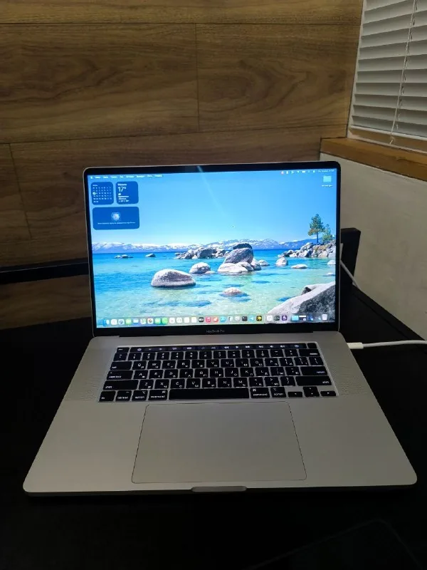 MacBook Pro 2019 1