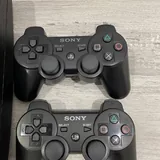 PS3 Slim, 2 геймпада 2