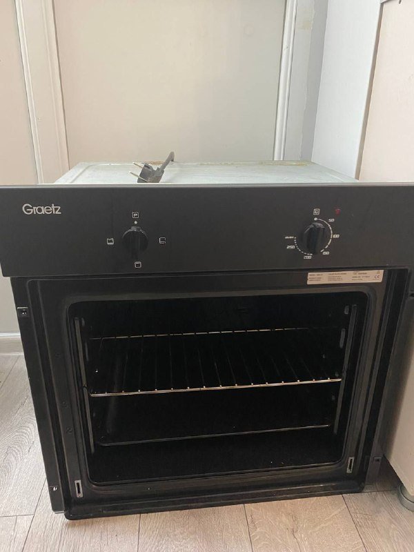 встроенный электрический духовой шкаф Graetz б/у 2
