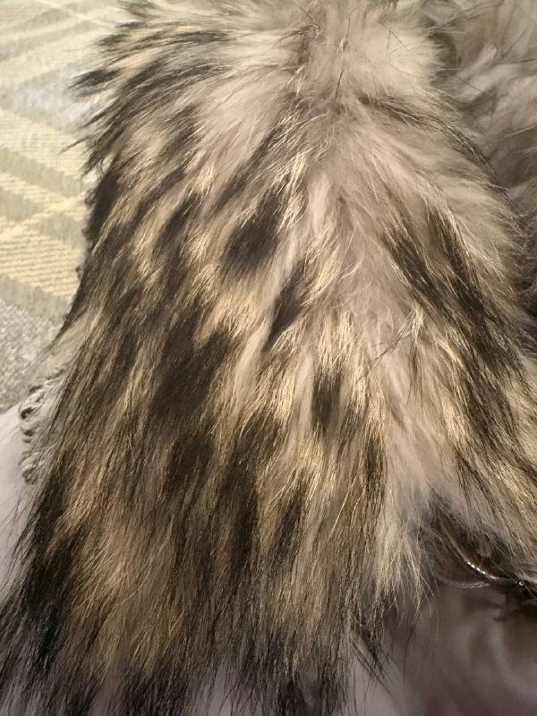 Пуховик натуральный с мехом песца размер М-Л 3