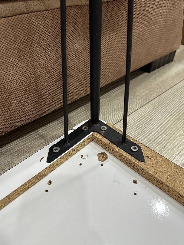 Стол компьютерный 4