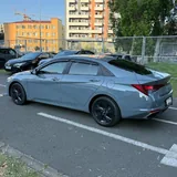 Hyundai Elantra 2022 5