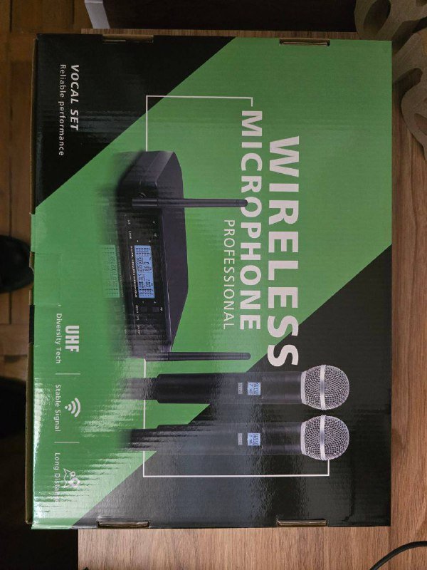 Два микрофона беспроводных новые