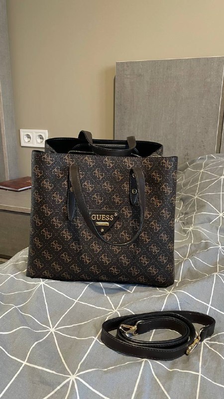 Сумка Guess