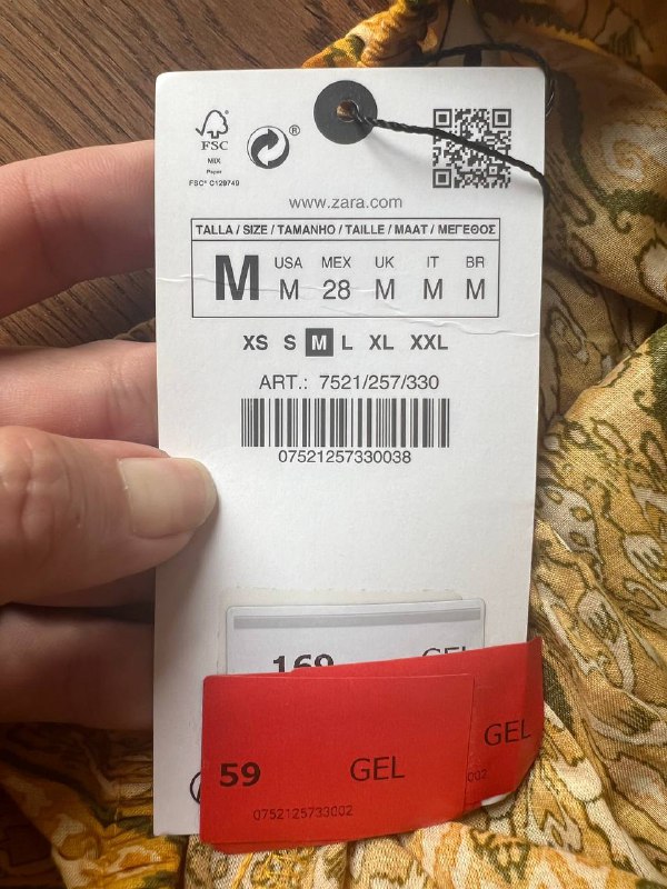 Платье зеленое, сарафан Zara, две юбки, пальто Burberry 4