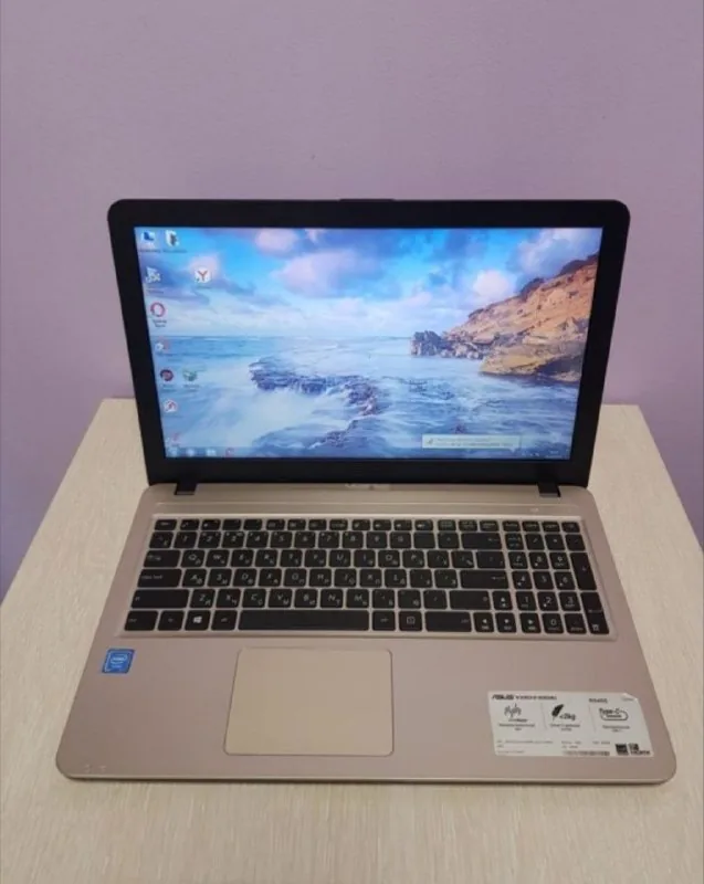 ASUS R540S ноутбук 1