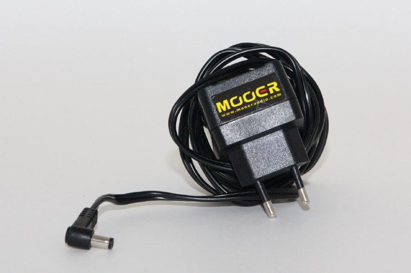 Блок питания 12V 2A для примочки