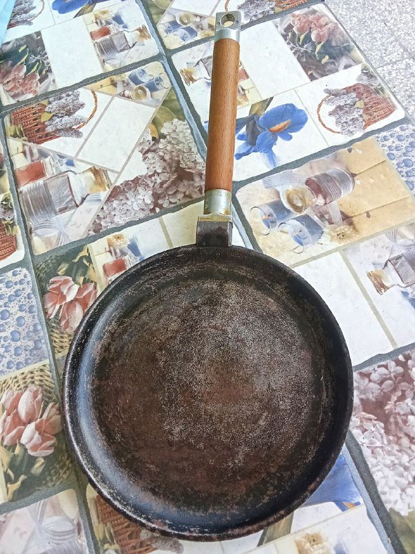 Чугунная сковородка