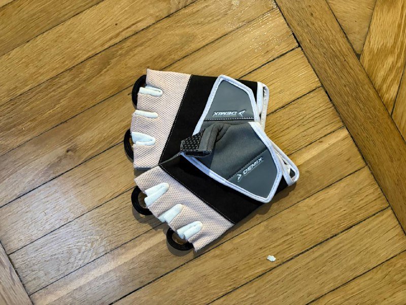 Коврик для тренировок, гантели, скакалка, перчатки, топ Oysho 6