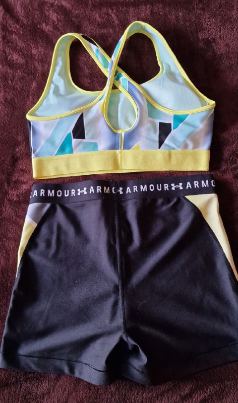 Костюм для занятий спортом Under Armour 2