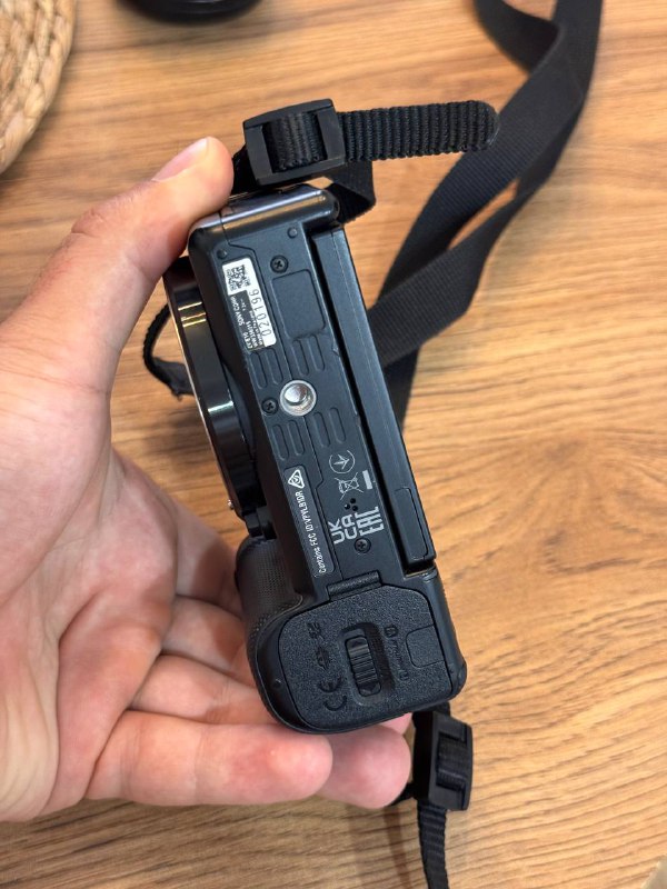 Sony ZV-E10 камера, объектив 16-50 OSS, карта памяти 128ГБ 3