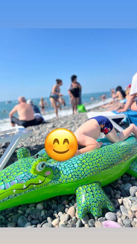 Трехколесный детский велосипед, столик, надувной крокодил 3