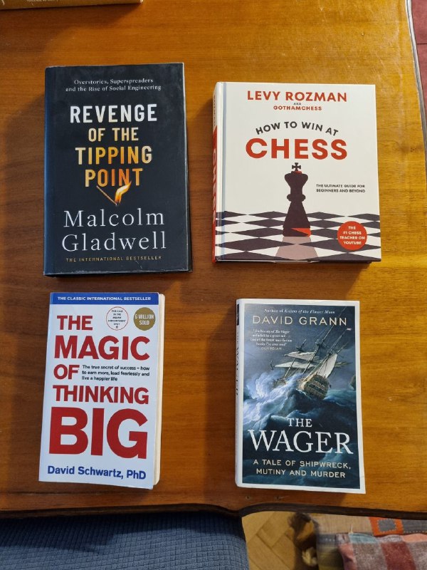 Книги на английском Malcolm Gladwell, Levy Rozman, David Grann, David Schwartz, Noam Chomsky, Jeff Keller
