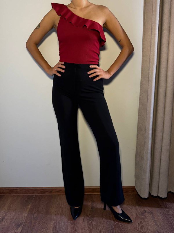 Пижамный топ, Юбка befree, Туфли Bata, Топ Stradivarius, Туфли Stradivarius, Штаны Patrizia Peppe, Топ Luna, Юбка Sinsay, Топ Koton, Шорты Pretty Little Things, Рубашка Only, Свитер Luna, Ночнушка Etam 4