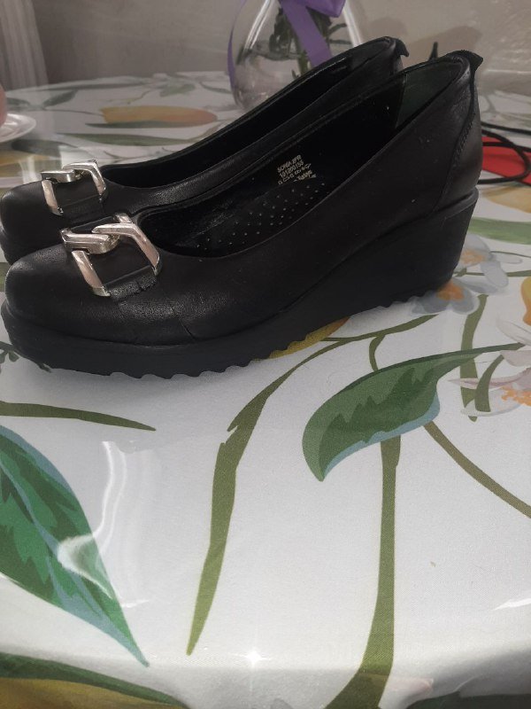 Туфли 36 на 37 черные женские