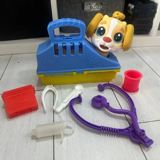 Набор ветеринара Play-Doh, интерактивный щенок