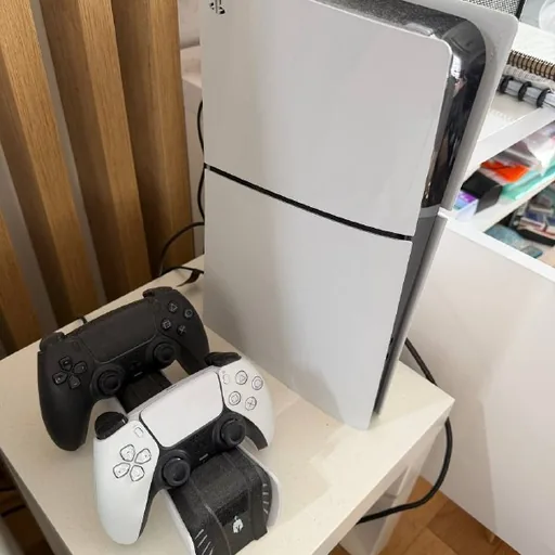 Playstation 5 Slim Digital, 2 геймпада, док станция