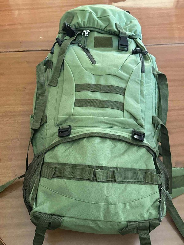 зелёный большой 100 литров, чёрный с зелёным большой 70 литров, синий 50 литров, чёрный 45 литров, серый из нейлоновой ткани рюкзаки