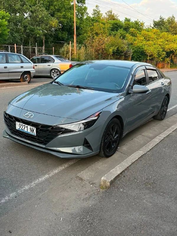 Hyundai Elantra 2022 1