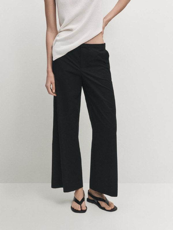 Свитшот Arket, Черные брюки Massimo Dutti, Слитный купальник Calvin Klein 5