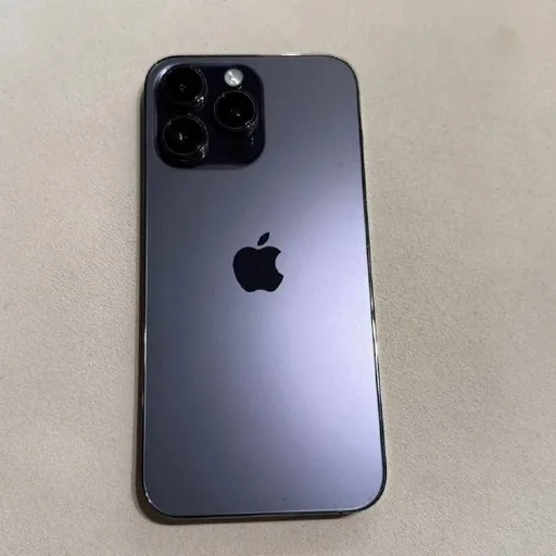 iPhone 14 Pro Max, ноутбук Lenovo V15