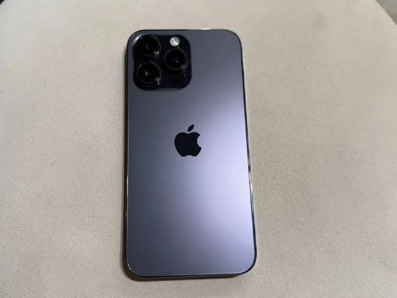 iPhone 14 Pro Max, ноутбук Lenovo V15 1