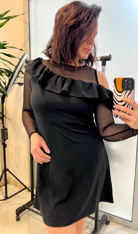 Женское платье с прозрачными рукавами новое 2