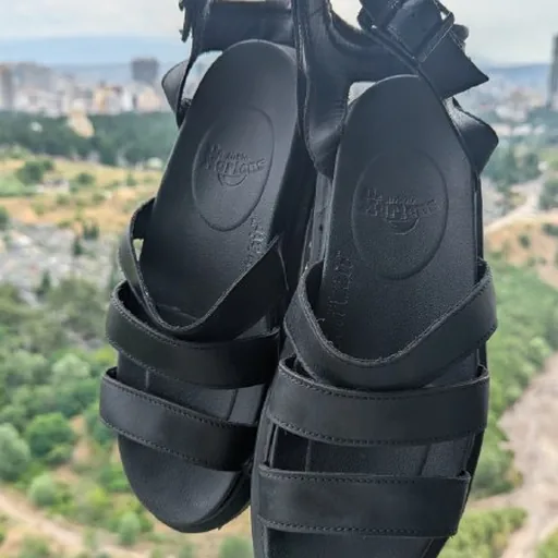 Босоножки Dr Martens