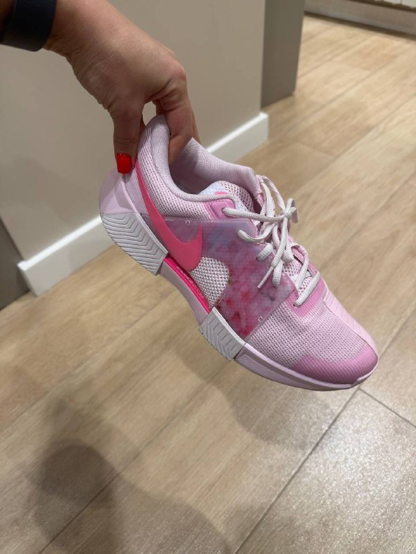 Теннисные кроссовки Nike