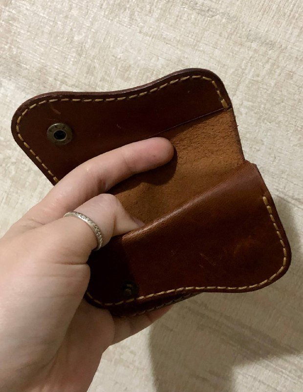 Power bank, книги, липкие ленты, бельевая веревка, кошелек, патчи 9