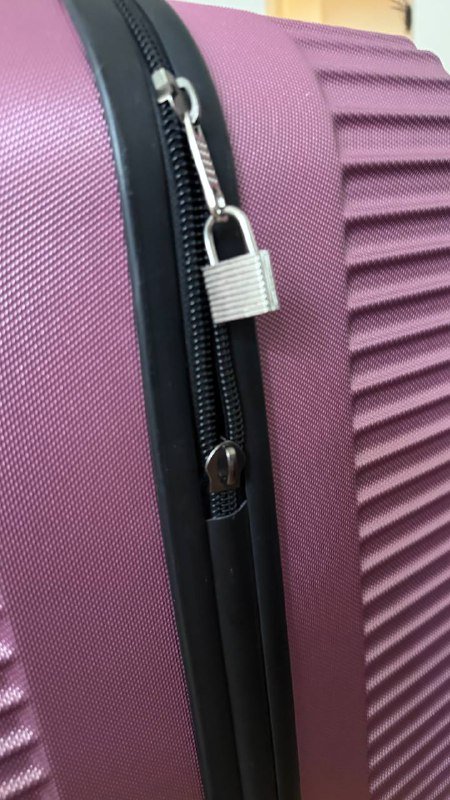 Чемодан XL на 4 колеса 3