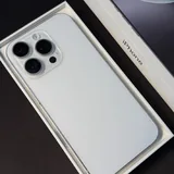 iPhone 16 Pro 4