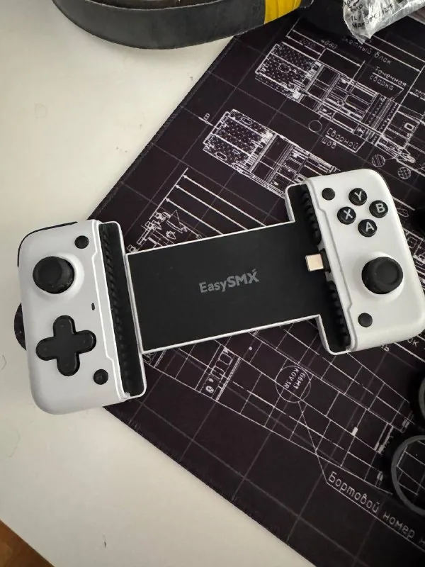 Геймпад EasySMX M05 для смартфона