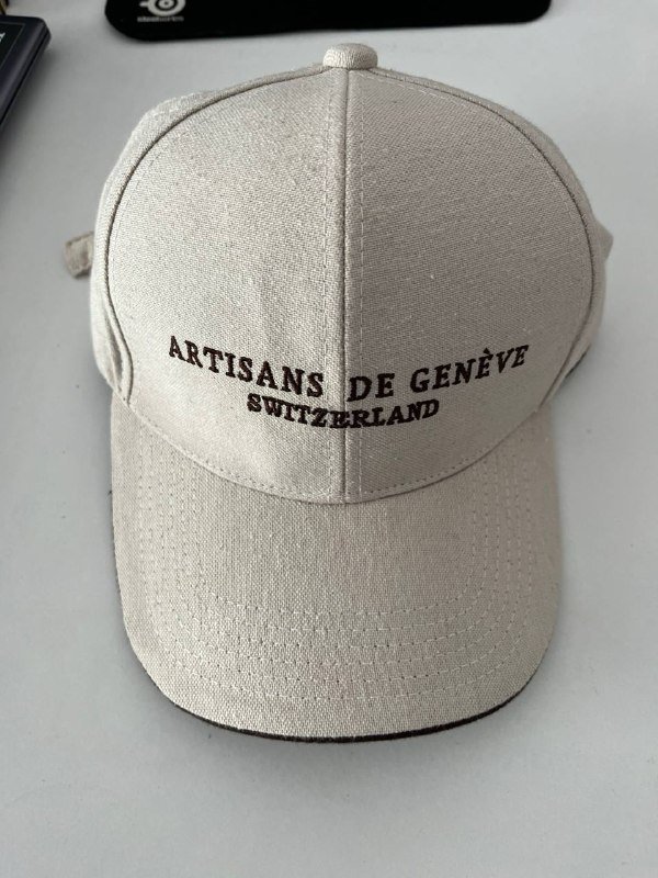 Кепка Artisans de Genève из льна