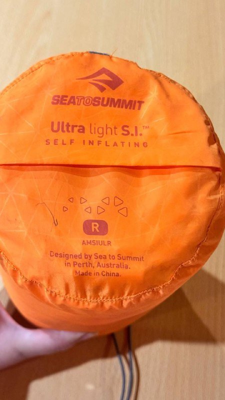 Самонадувающийся коврик, палатка, туристические ботинки, газовый баллон 3