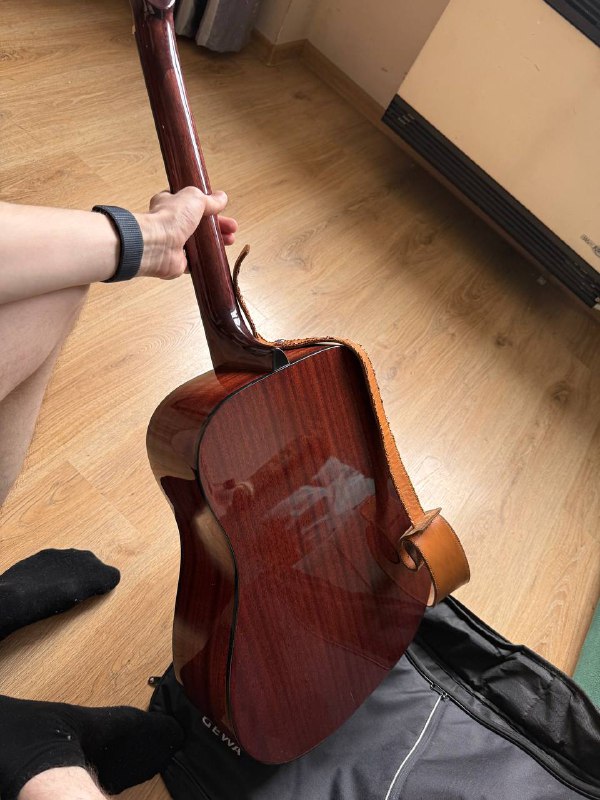 Гитара Fender CD-60S с аксессуарами 3