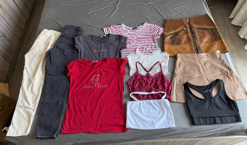 платья, футболки, лосины, купальник, рубашки, джинсы, свитшот, брюки, топы, юбки, курточки, кеды, тапочки, сумки 4