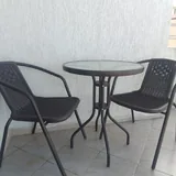 Комплект из стола и двух стульев 2