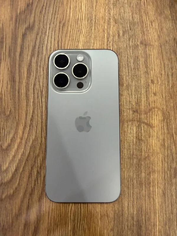 iPhone 15 Pro 256 GB Titanium 1