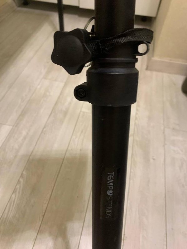 Профессиональная подставка Tempo SPS630 для студийных мониторов 2