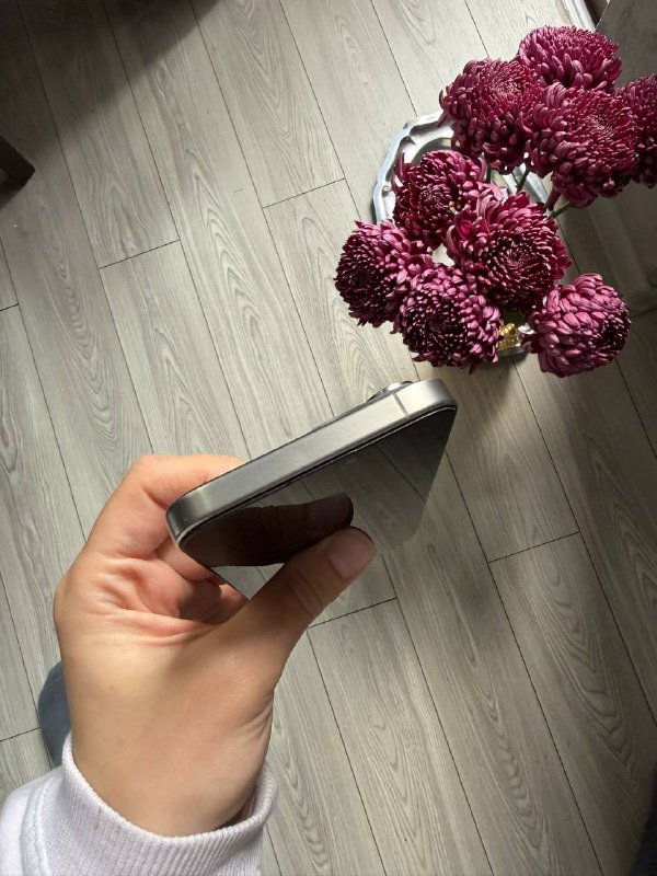 iPhone 15 Pro Max 256GB SIM+eSIM 4