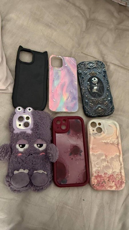 Кейсы на iPhone 13